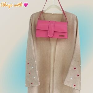 Abaya with hearts on sleeves🩷